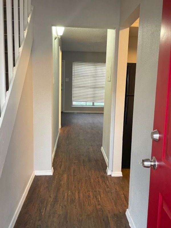 1638 Jackson Keller Road #321, the lead photograph of this apartment.